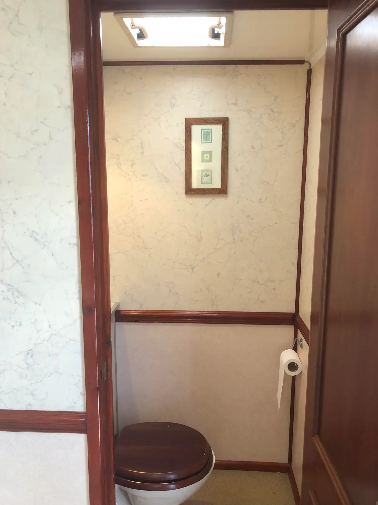 Honey Wagon 2+1 gents and urinals interior