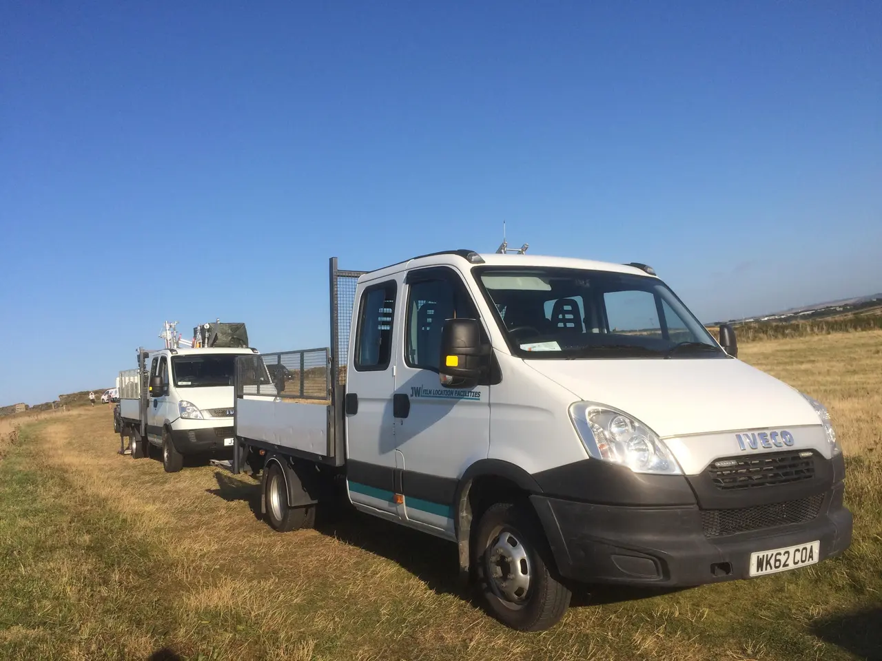 JW Crew Cab Tail-Lift Shuttle exterior